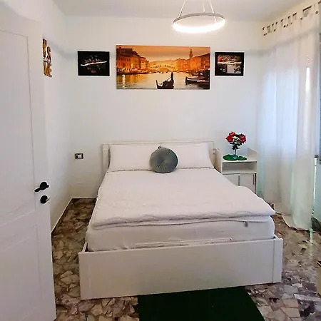 Bed and Breakfast Om House Venezia