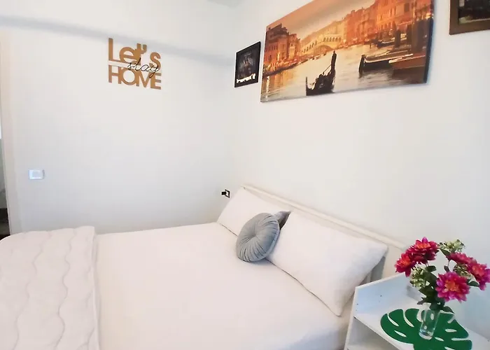 Om House Venezia Местре