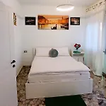 Bed & Breakfast Om House Venezia