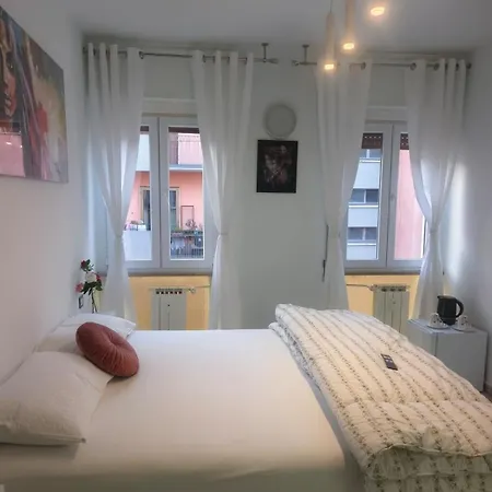 Om House Venezia 3* Mestre